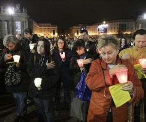 Pilne wieści z Watykanu. Piszą o nocy papieża. To już dwunasta doba