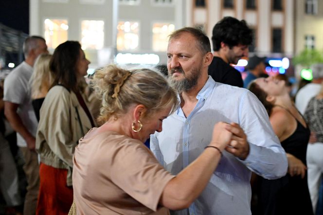 Gorące rytmy na zakończenie lata. Karnawałowy finał "Roztańczonego Wyspiańskiego" w Katowicach
