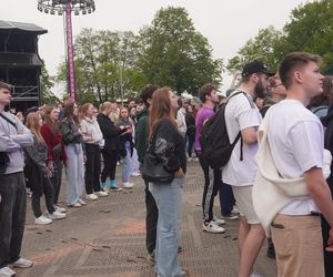 Kortowiada 2025. Koncerty na Plaży Kortowskiej przyciągnęły tłumy. Tak wyglądał drugi dzień imprezy!