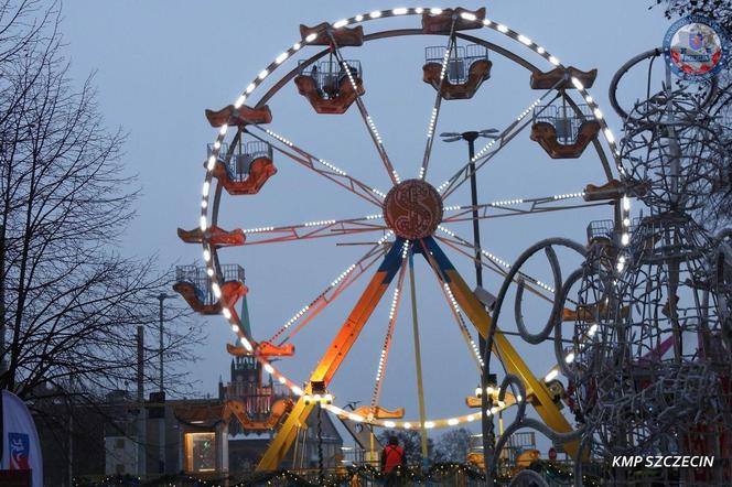 Policja na Jarmarku Bożonarodzeniowym w Szczecinie