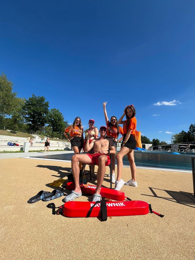 Wakacyjna ekipa ESKA Summer City wyruszyła w letnią trasę. Odwiedzili m.in. chorzowską "Falę"