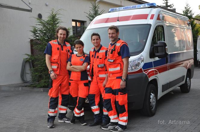 Na sygnale 2 sezon. Martyna (Monika Mazur), Piotr (Dariusz Wieteska), Wiktor (Wojciech Kuliński) i Adam (Konrad Darocha)