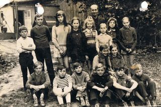 Byliśmy jak dzieci z Bullerbyn- opowiadaja nam absolwenci szkoły w Wielkiej Wsi. Jubileusz 120-lecia