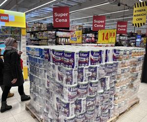 Tłumy gorzowian pojawiły się na otwarciu hipermarketu Carrefour w pasażu handlowym S1