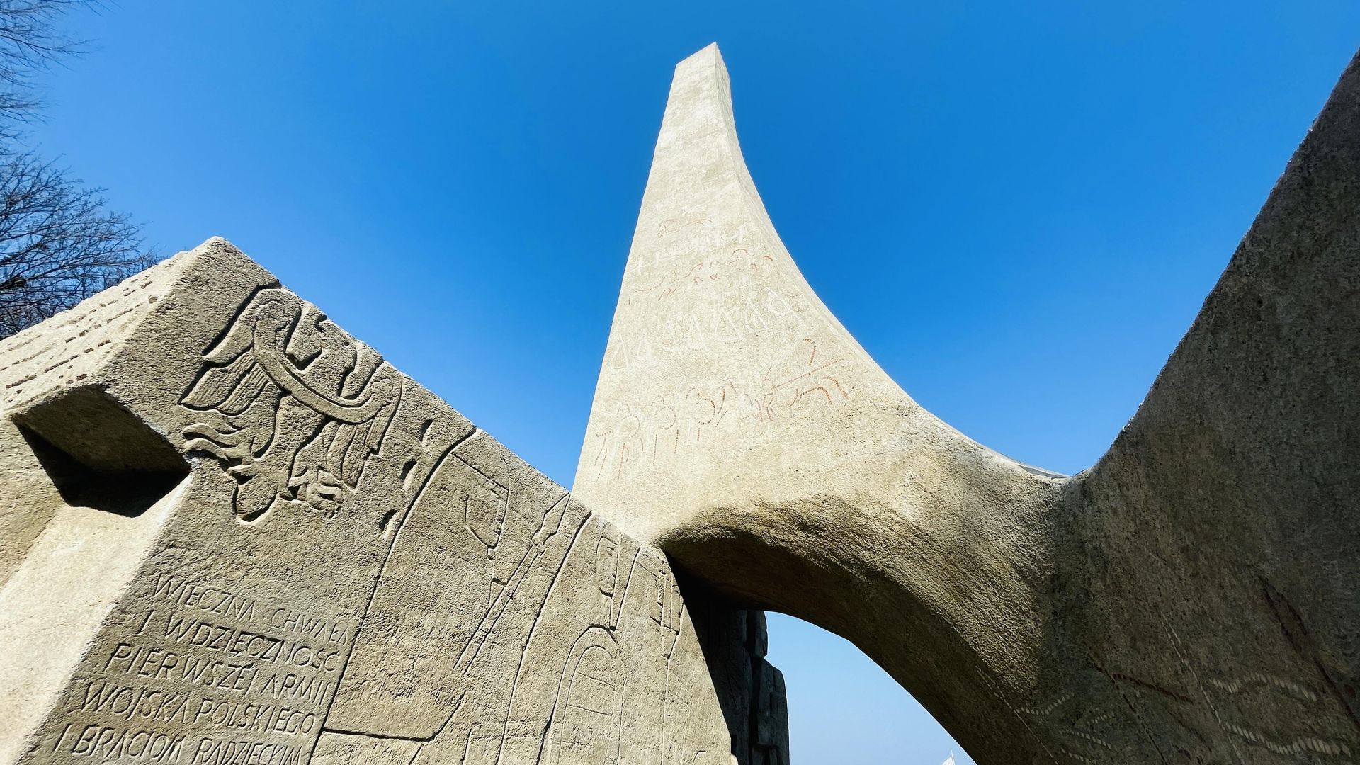 Kołobrzeg - Pomnik zaślubin z morzem