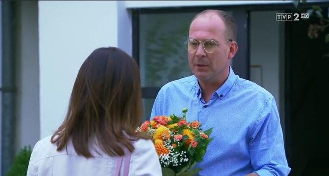 Barwy szczęścia odc. 1977. Marek (Marcin Perchuć), Kasia (Katarzyna Glinka)