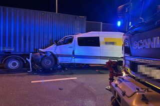 Pięć osób nie żyje po wypadku na S2. InPost wydał pilny komunikat. Składa kondolencje