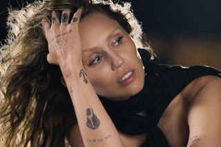 Miley Cyrus wydała singiel z Fleetwood Mac! Jest też rozszerzona wersja albumu