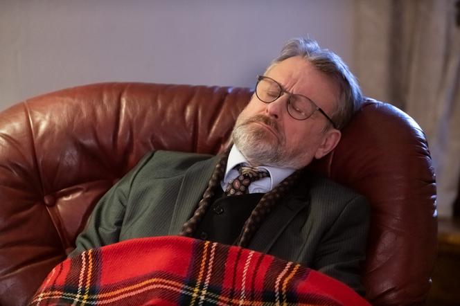 Na Wspólnej odc. 3089 po wakacjach 2020. Gustaw (Jan Monczka) - ojciec Pawła