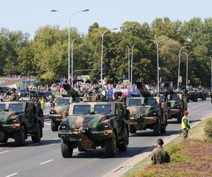 Defilada wojskowa 15 sierpnia w Warszawie