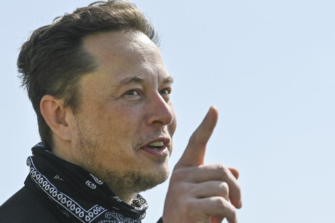 Elon Musk sprzedał akcje Tesli za ponad 5 mld dolarów