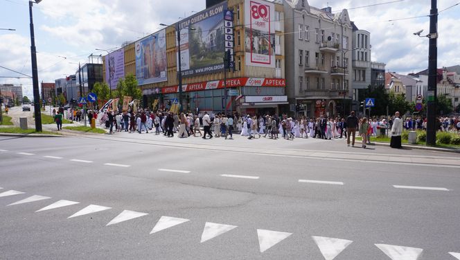 Boże Ciało 2025. Tysiące osób uczestniczyło w olsztyńskich procesjach