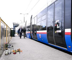 Szkoła opłakuje tragicznie zmarłą Emilkę. 15-latka została potrącona przez tramwaj