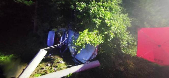 Chomranice. Młody kierowca po alkoholu spowodował wypadek. Nie żyje jego pasażer