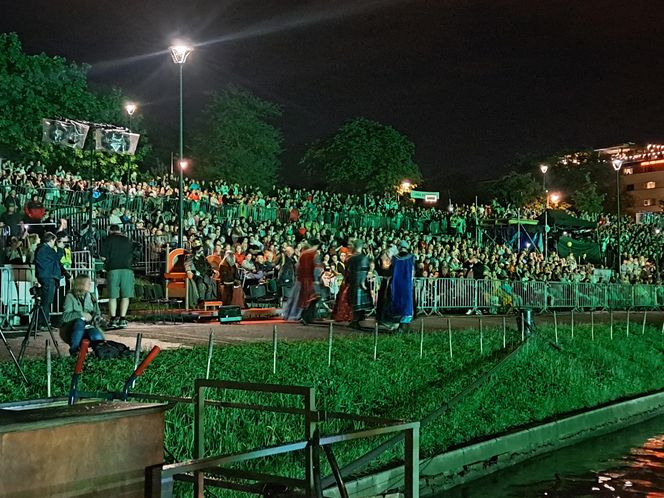 Małopolskie Królewskie Widowisko na Wiśle w ramach 24. Parady Smoków