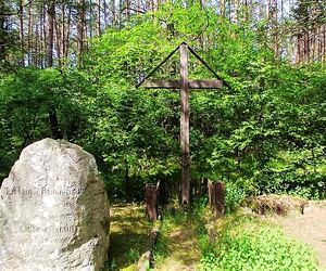 Leśny cmentarz rodu von Ramin