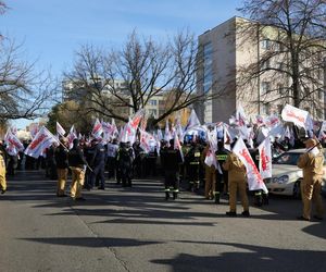 Pikieta służb mundurowych w Warszawie