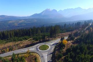 Najwyżej położoną drogę w Polsce znajdziemy w Małopolsce. Jak tam dojechać? 