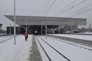 Utrudnienia na kolei. Opóźnienia pociągów, odwołane połączenia. Komunikat PKP [AKTUALIZACJA]