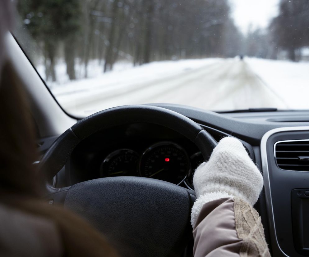 Auto zimą