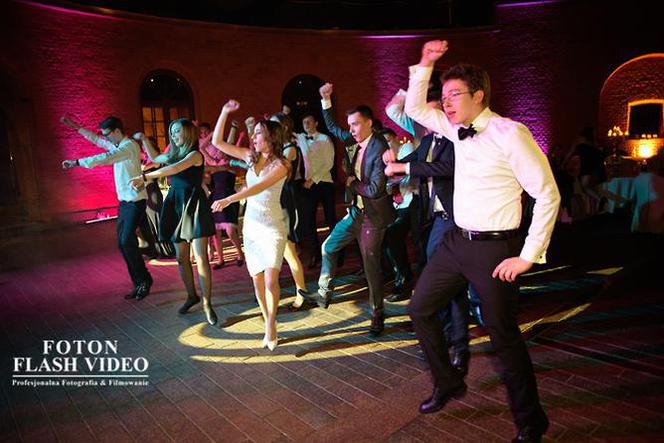 Studniówka w liceum im. Dobiszewskiego [ZDJECIA]