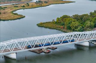 Most kolejowy nad Regalicą