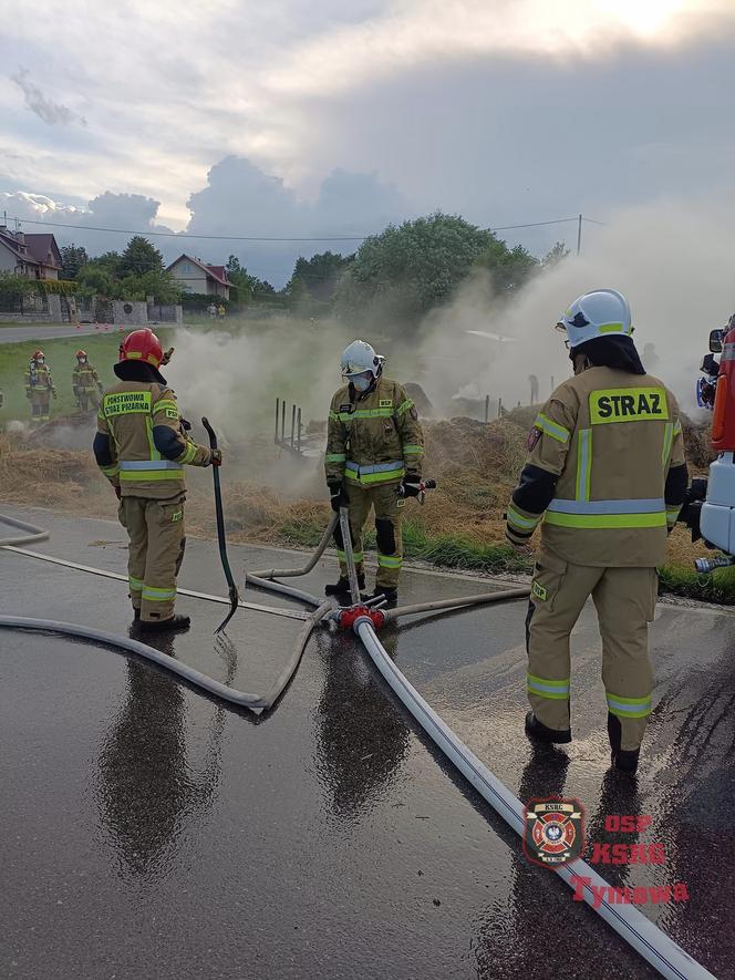 Pożar siana w Tymowej. Strażacy dwa razy wracali na miejsce zdarzenia