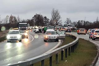 Wypadek w Piekarach Śląskich. Tworzą się korki