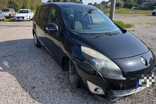 Tyle zostało z pojazdu agresywnego klienta stacji paliw w Ładnej