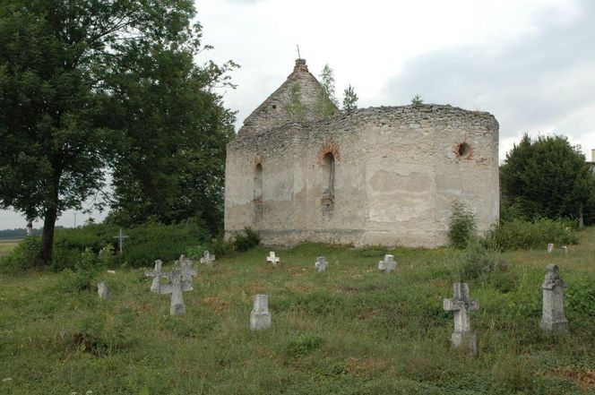 Huta Różaniecka - tę wieś na Podkarpaciu założyli osadnicy Mazurscy. Początkowo składała się ona z sześciu przysiółków 