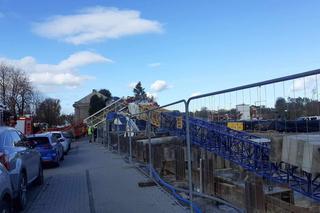 Wieliczka. Katastrofa budowlana. Dźwig przewrócił się na kontener pracowniczy, są ofiary