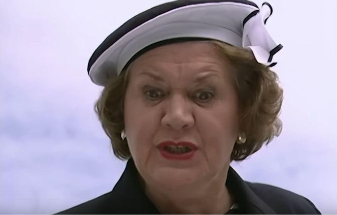 Patricia Routledge, niezapomniana Pani Bukietowa z serialu „Co ludzie powiedzą?”