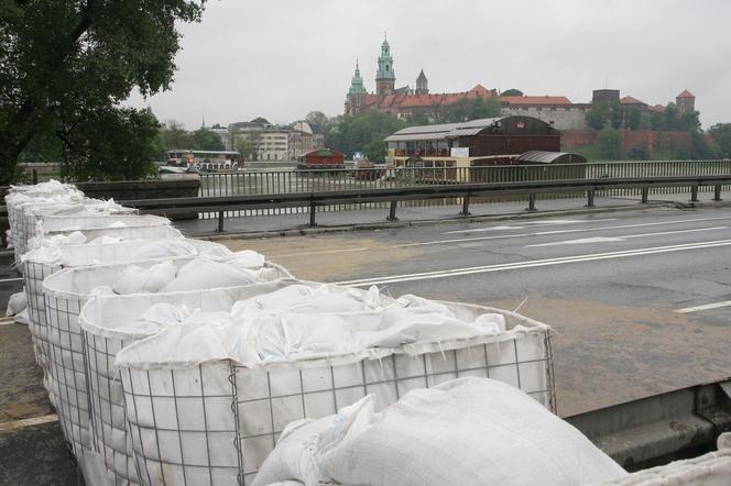 Wielkie powodzie, które nawiedzały Kraków. Wisła osiągnęła wówczas najwyższy poziom w historii 