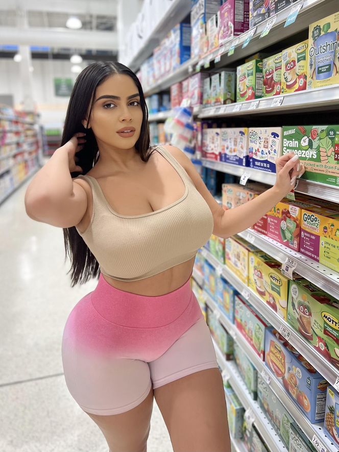 Udaje narzeczoną na Wigilii. Mężczyźni płacą za to fortunę!