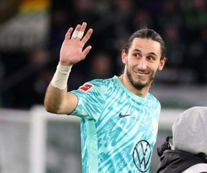 Kamil Grabara obronił rzut karny w Bundeslidze. Co za parada! Wyciągnął się jak kot