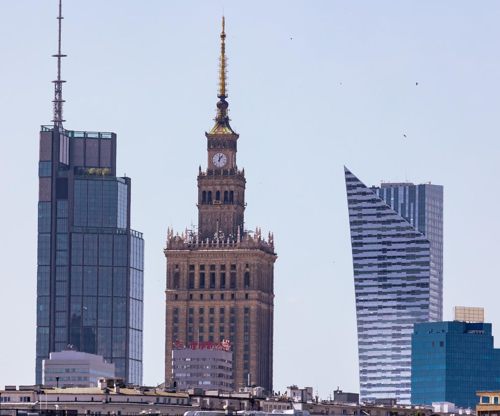 Kawalerka z widokiem na Pałac Kultury i Nauki na sprzedaż. Cena? Niecały milion złotych