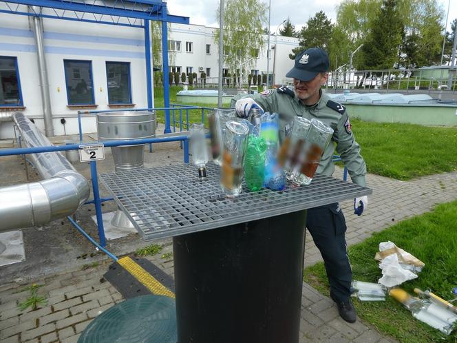 Tak pozbywali się nielegalnego alkoholu. W  oczyszczalni ścieków są tysiące litrów