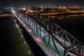 Nowy stary most im. Piłsudskiego w Toruniu. Nocna sceneria zachwyca