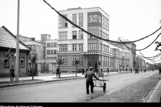 Przedwojenne urzędy pocztowe zachwycały. Krynica, Włocławek, Ciechocinek, Gdynia - gmachy rosły jak na drożdżach