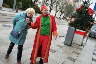 Prezenty od miasta z Okna Świętego Mikołaja