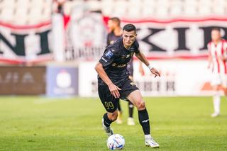 Napastnik chce zostać w Kielcach na kolejny sezon. Stawia jednak warunek