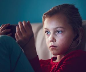 Social media rujnują psychikę dzieci. Objawy depresji rosną nawet o 35 proc.