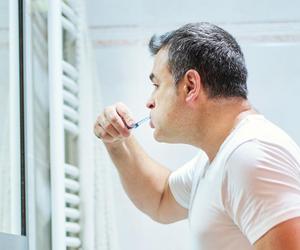 Polacy myją zęby za rzadko i za krótko. Wyniki nowych badań załamują dentystów