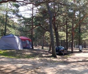 Koniec sezonu w Lubiatowie. Plaża i pusty camping