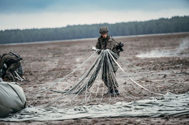 Wojsko trenuje w Małopolsce. Żołnierze szkolili się na Pustyni Błędowskiej