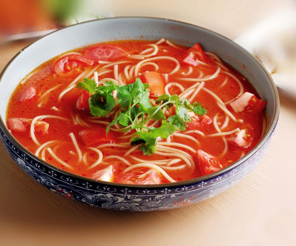 Zupa z pomidorów malinowych