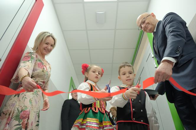 Przedszkolaki przecięły wstęgę. Nowe przedszkole w Lublinie oficjalnie otwarte