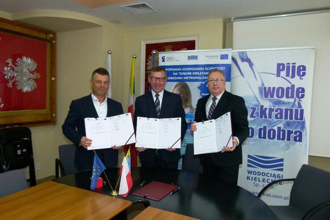 Umowa na budowę kanalizacji w Barczy podpisana