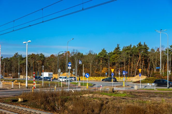 Budowa tunelu pod torami przy PKP Warszawa Wesoła