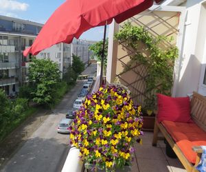 Parasol na balkonie